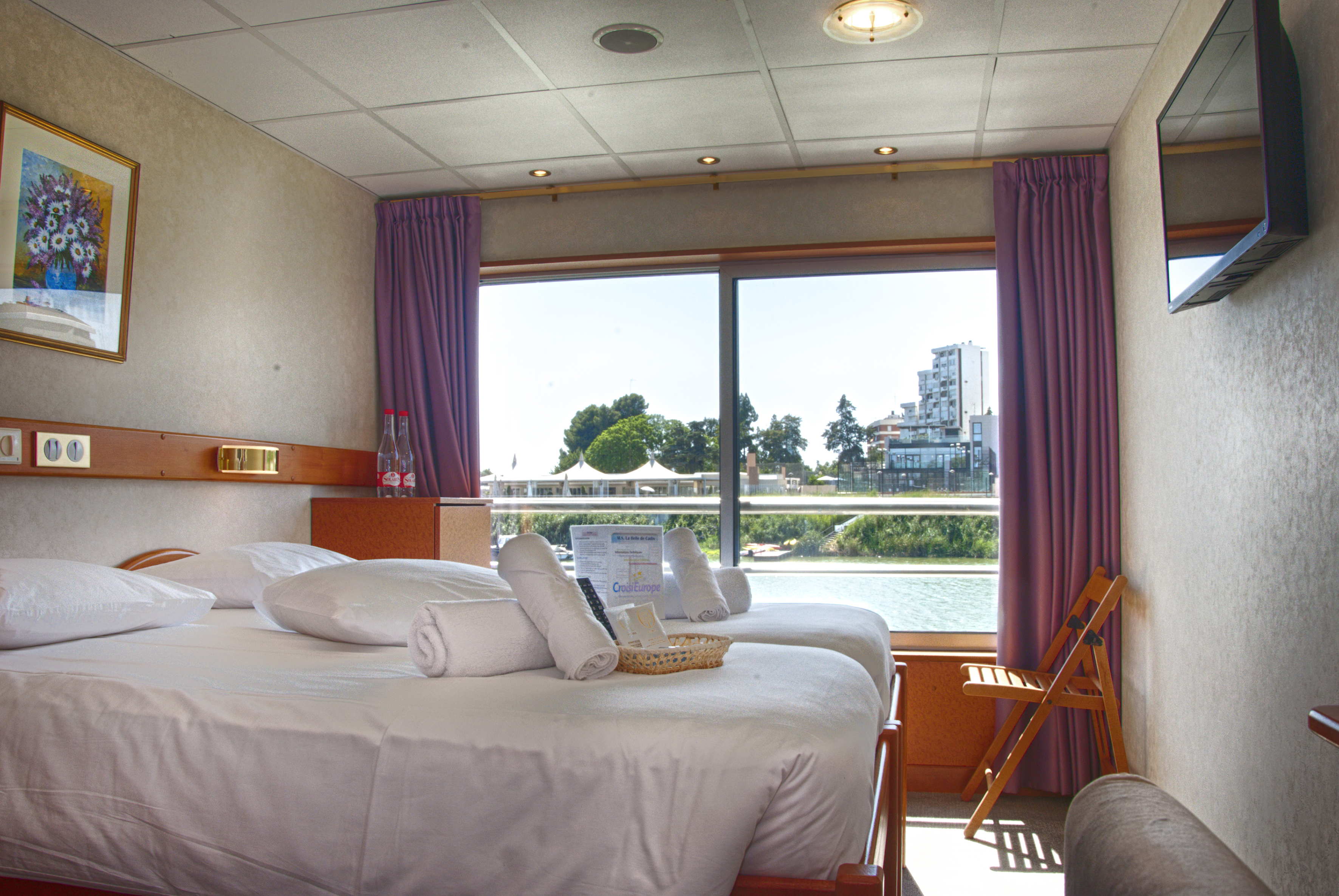 CroisiEurope MS La Belle de Cadix Cabin French Balcony 2.jpg